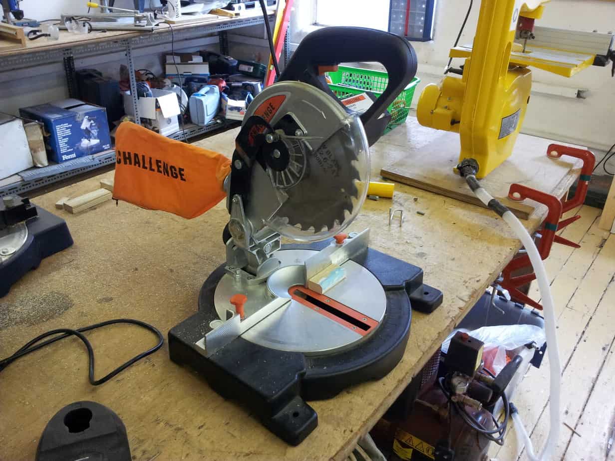 Power mitre saw