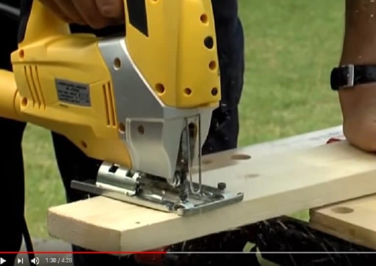 How To Cut A Straight Line With A Jigsaw Like a Pro